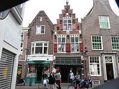 P1020003